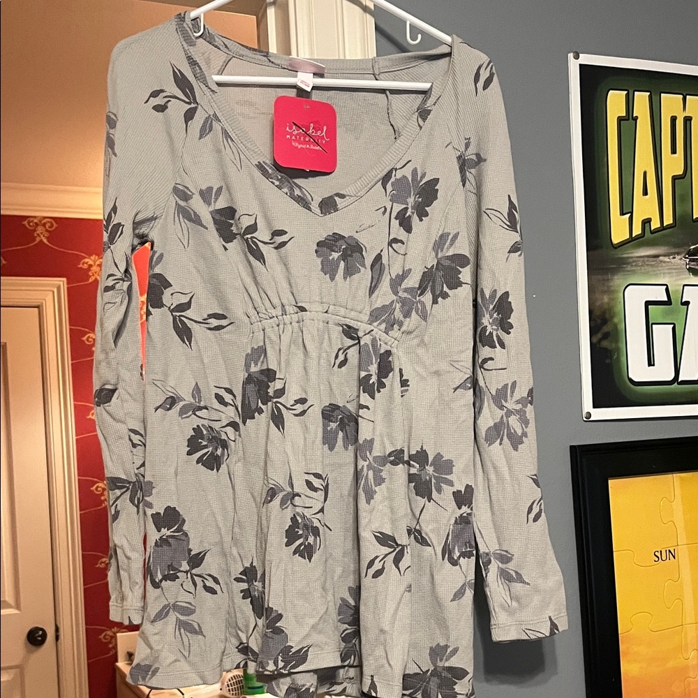 NWT Isabel Maternity by Ingrid & Isabel Gray Floral Long Sleeve Top